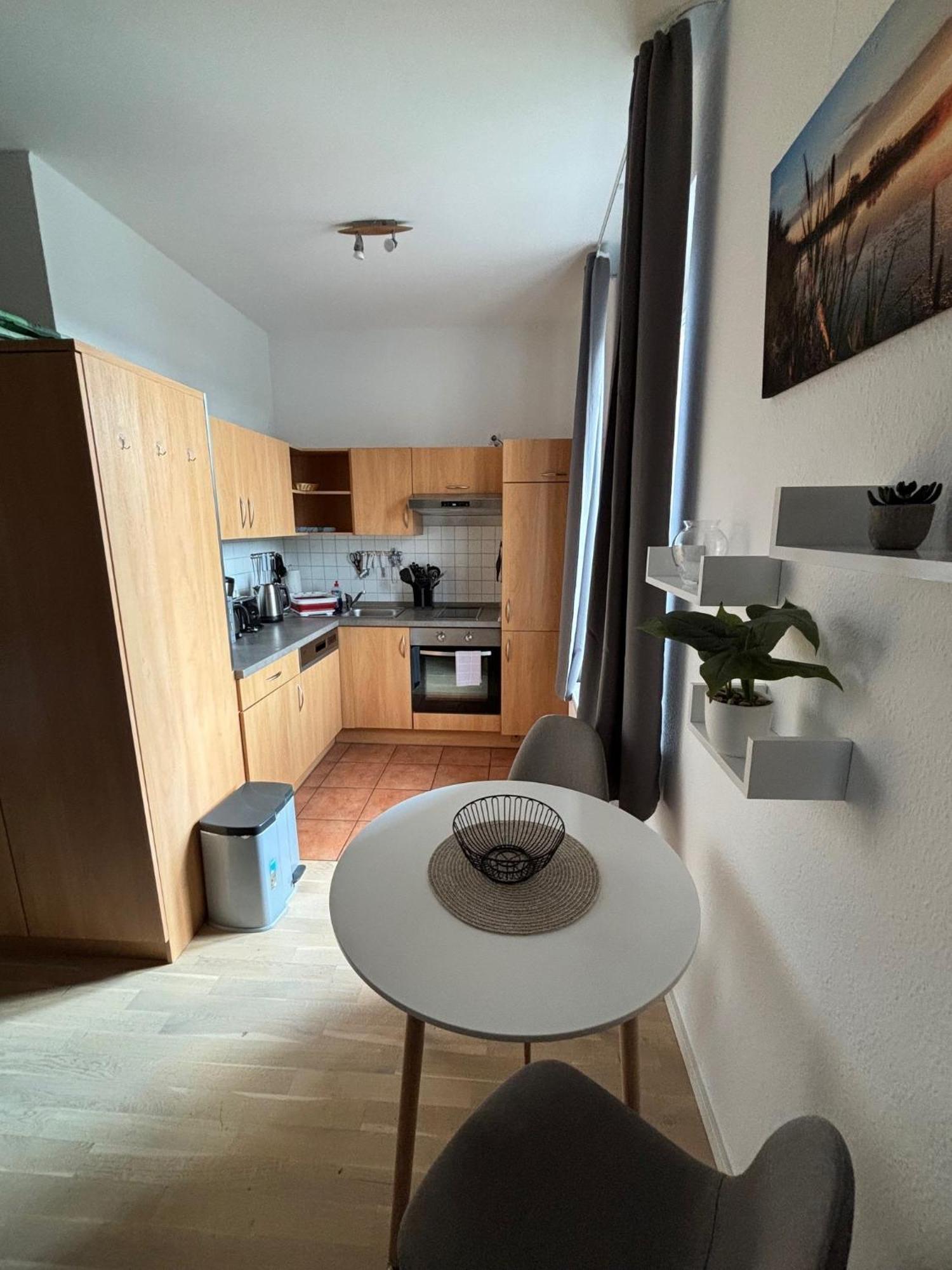 Einraumapartment Im Erdgeschoss Mit Seeblick Rheinsberg Exterior photo