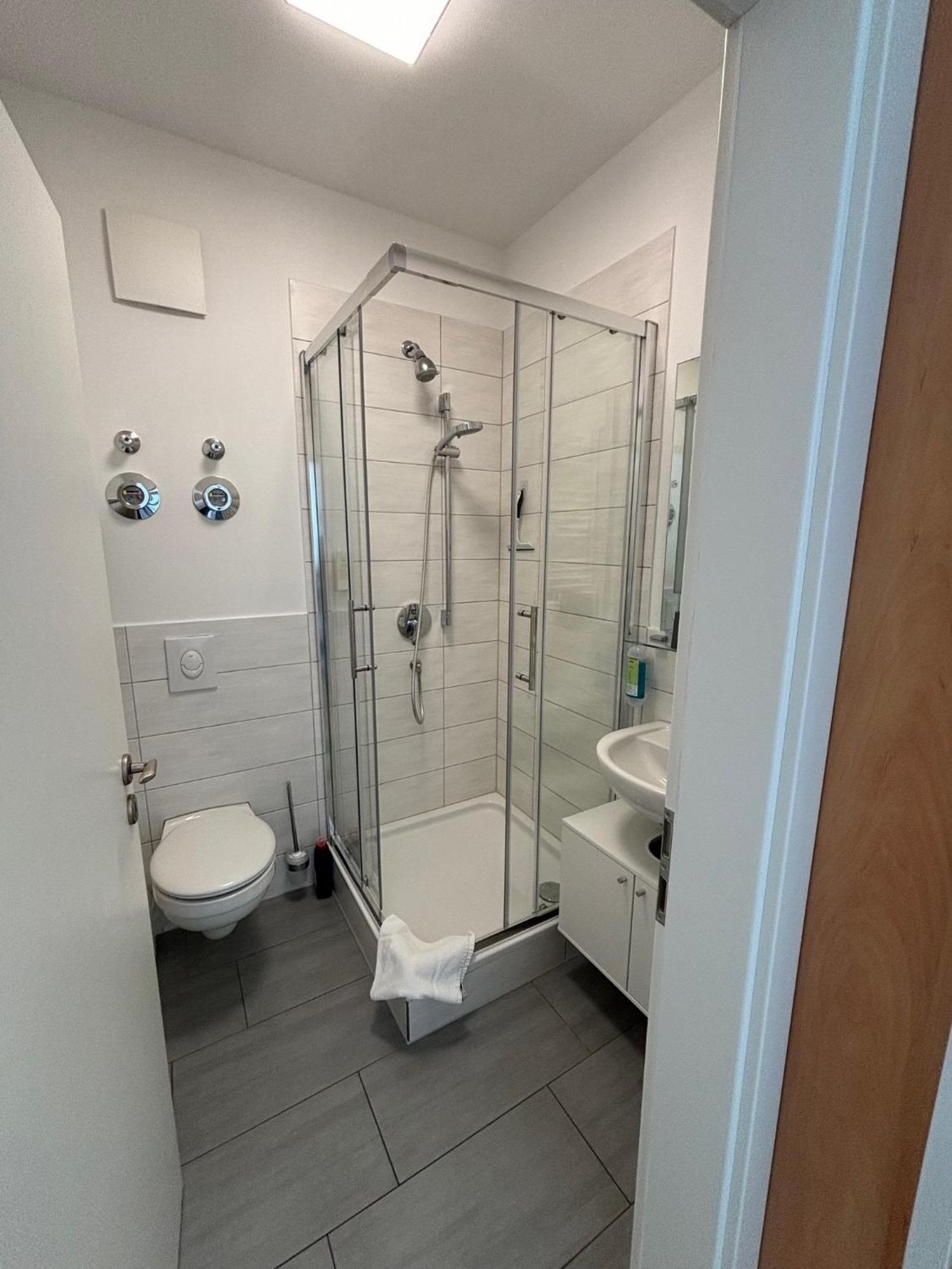 Einraumapartment Im Erdgeschoss Mit Seeblick Rheinsberg Exterior photo