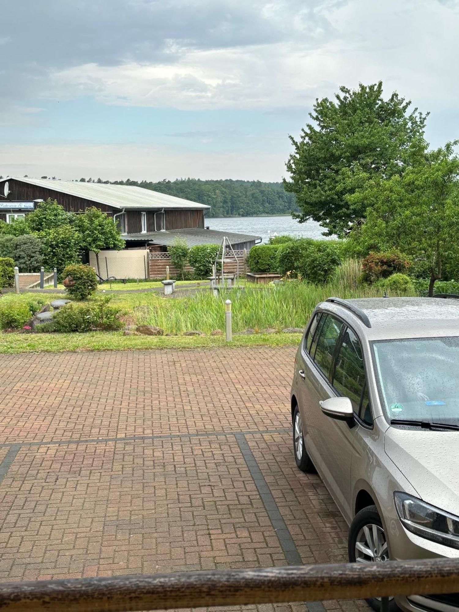 Einraumapartment Im Erdgeschoss Mit Seeblick Rheinsberg Exterior photo